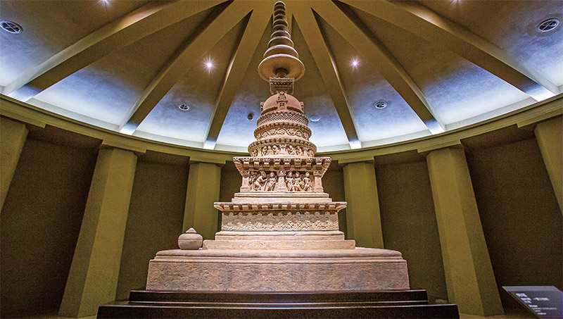 舍利莊嚴 虔敬供養 ── 專題講座暨館藏介紹