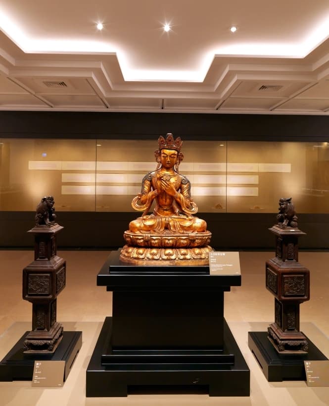 Wood Sculpture Gallery-Mahavairocana Tathagata with Cache of Prajna Treasure